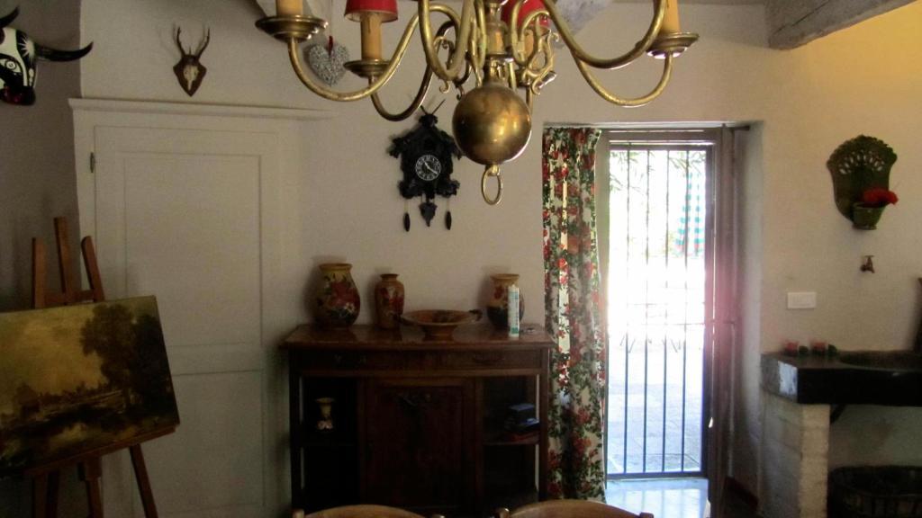 Maison D'Hotes La Boca Sommieres Phòng bức ảnh