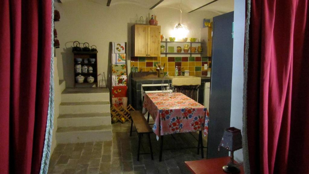 Maison D'Hotes La Boca Sommieres Phòng bức ảnh